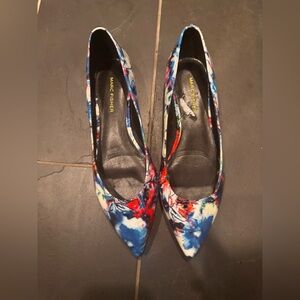 Marc Fisher Women's Blue and Red Pointed Toe flats